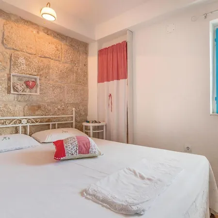 Stunning In With Wifi Podgora